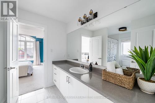 120 Highlands Boulevard, Cavan Monaghan, ON - Indoor Photo Showing Bathroom