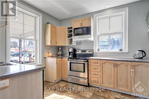 30 King Street, North Dundas, ON - Indoor Photo Showing Kitchen