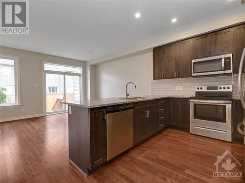 502 Muscari Street, Ottawa, ON - Indoor Photo Showing Kitchen