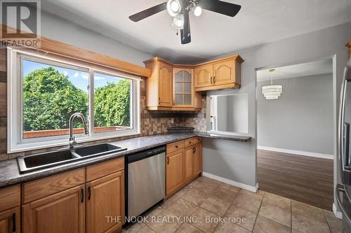 532 Grandview Street S, Oshawa (Donevan), ON - Indoor Photo Showing Kitchen With Double Sink