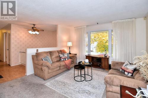 1538 Cherryhill Road, Peterborough (Monaghan), ON - Indoor Photo Showing Living Room