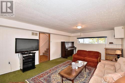 1538 Cherryhill Road, Peterborough (Monaghan), ON - Indoor Photo Showing Living Room