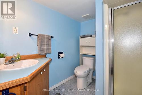 1538 Cherryhill Road, Peterborough (Monaghan), ON - Indoor Photo Showing Bathroom