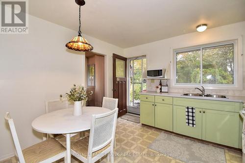 1538 Cherryhill Road, Peterborough (Monaghan), ON - Indoor Photo Showing Dining Room