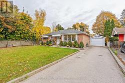 10 TEWKSBURY CRESCENT  London, ON N5V 2M8