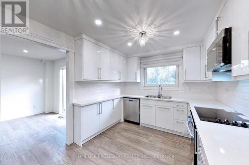 413 Carrville Road, Richmond Hill, ON - Indoor Photo Showing Kitchen With Double Sink