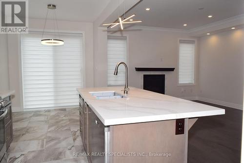 588 Juneberry Court, Milton, ON - Indoor Photo Showing Kitchen