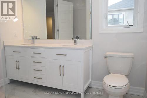 588 Juneberry Court, Milton, ON - Indoor Photo Showing Bathroom