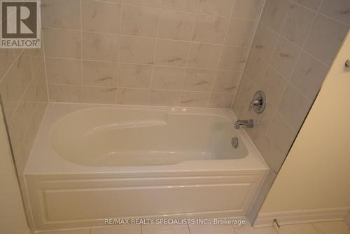 588 Juneberry Court, Milton, ON - Indoor Photo Showing Bathroom