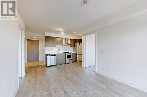 1002 - 10 Wilby Crescent, Toronto, ON - Indoor Photo Showing Kitchen