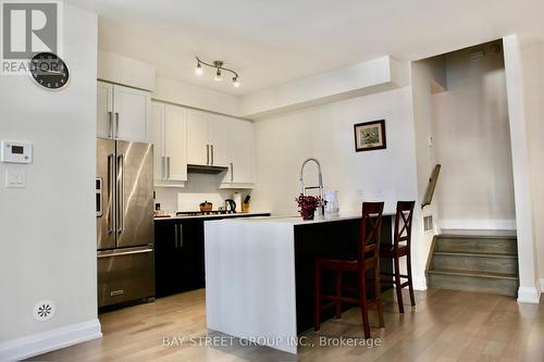 Th#2 - 4050 Parkside Village Drive, Mississauga, ON - Indoor Photo Showing Kitchen