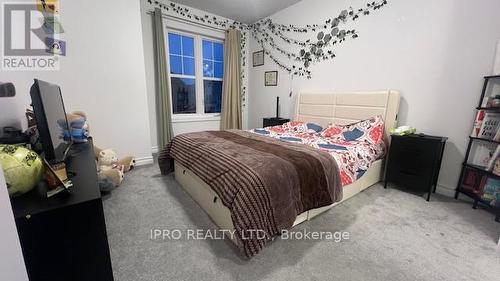 7 Fennell Street, Southgate, ON - Indoor Photo Showing Bedroom