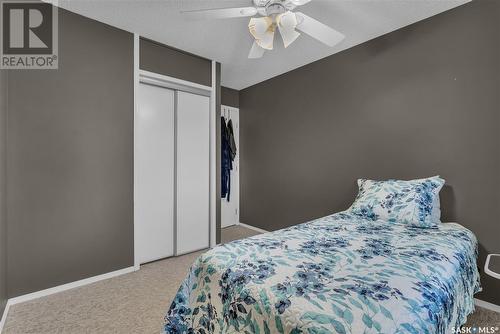 409 Guelph Crescent, Saskatoon, SK - Indoor Photo Showing Bedroom