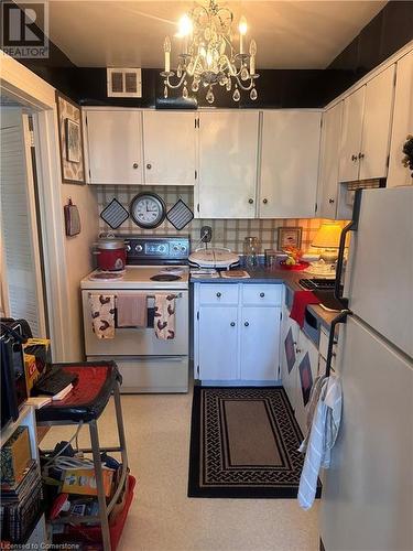 24 Midland Drive Unit# 301, Kitchener, ON - Indoor Photo Showing Kitchen