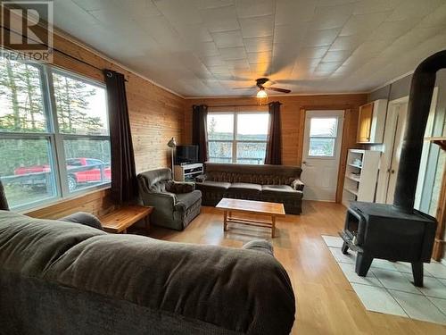 85 The New Road, Bonne Bay Pond, NL - Indoor Photo Showing Living Room