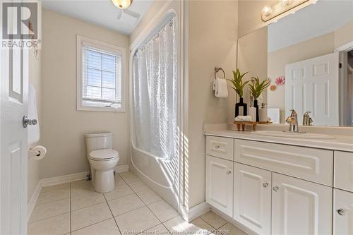 1544 Heatherglen Drive, Tecumseh, ON - Indoor Photo Showing Bathroom