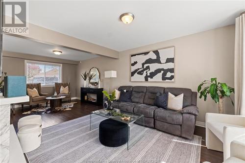 1544 Heatherglen Drive, Tecumseh, ON - Indoor Photo Showing Living Room With Fireplace