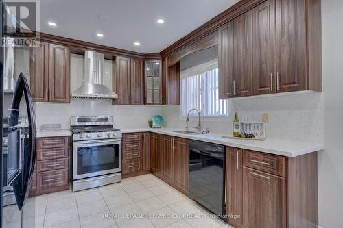 43 Rattlesnake Road, Brampton, ON - Indoor Photo Showing Kitchen