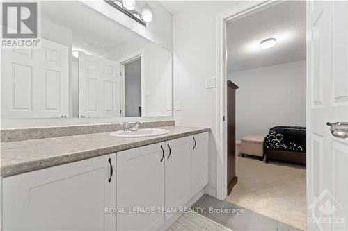 612 Rye Grass Way, Ottawa, ON - Indoor Photo Showing Bathroom