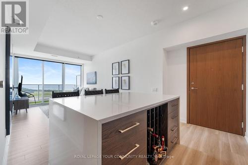 3615 - 17 Bathurst Street, Toronto, ON - Indoor Photo Showing Kitchen