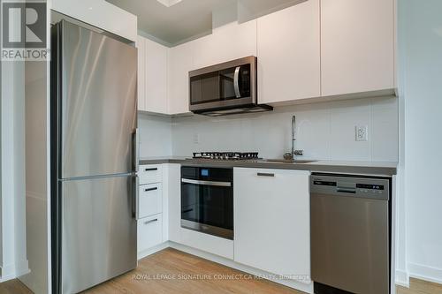 222 - 195 Mccaul Street, Toronto, ON - Indoor Photo Showing Kitchen