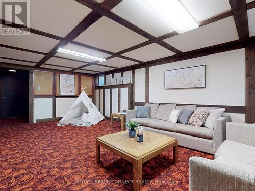 20 Sundance Crescent, Toronto, ON - Indoor Photo Showing Living Room