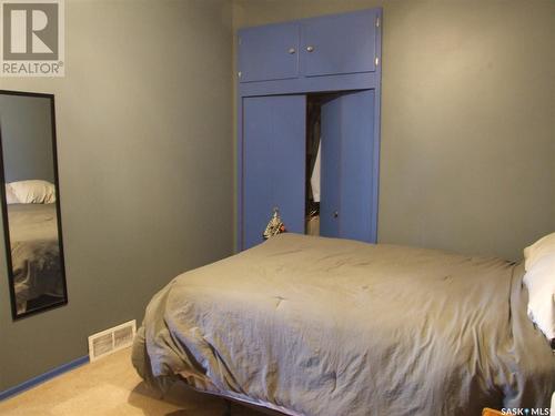 206 1St Street W, Leader, SK - Indoor Photo Showing Bedroom