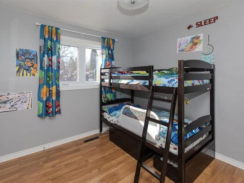 102 Hourigan Crescent, Thunder Bay, ON - Indoor Photo Showing Bedroom