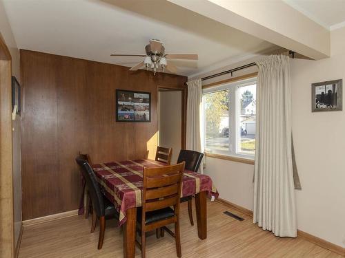 102 Hourigan Crescent, Thunder Bay, ON - Indoor Photo Showing Dining Room