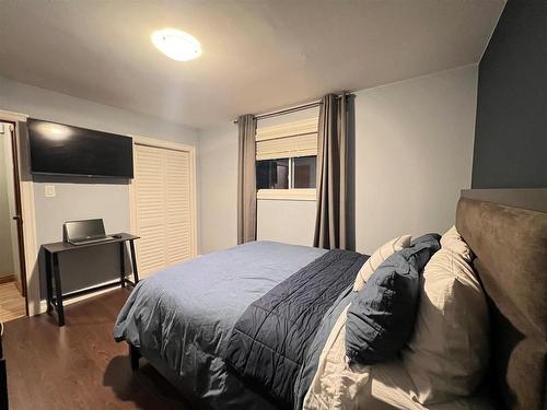 115 Hawthorne Drive, Thunder Bay, ON - Indoor Photo Showing Bedroom