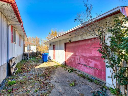 Garage - 100 Rue Leduc, Sainte-Thérèse, QC - Outdoor With Exterior