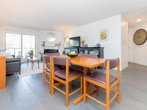 302-1241 Fairfield Rd, Victoria, BC - Indoor