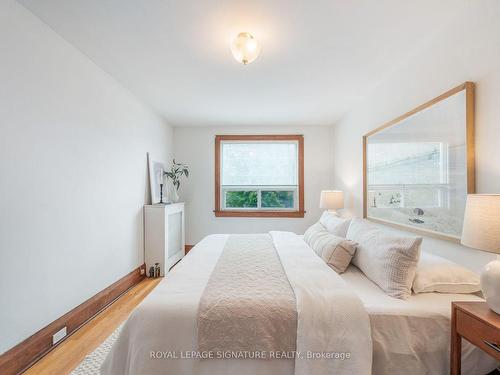 24 Chilton Rd, Toronto, ON - Indoor Photo Showing Bedroom