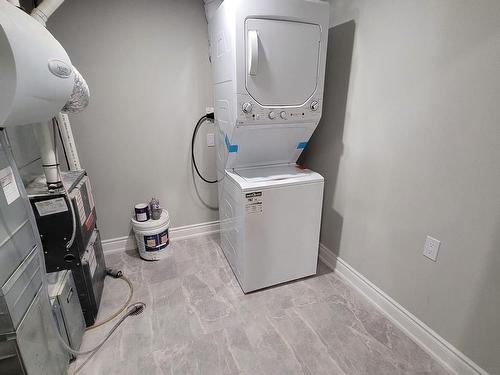 148 Allegro Dr, Brampton, ON - Indoor Photo Showing Laundry Room