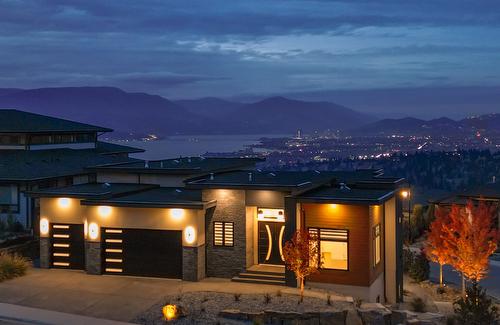 1100 Clarance Avenue, Kelowna, BC - Outdoor