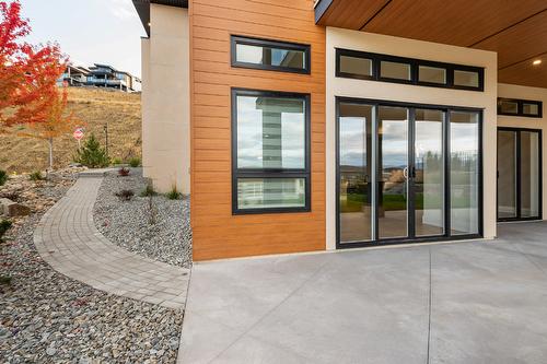 1100 Clarance Avenue, Kelowna, BC - Outdoor With Balcony With Exterior