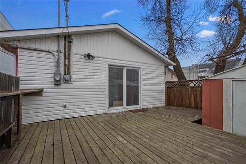 68 1St Ave, Gimli, MB 