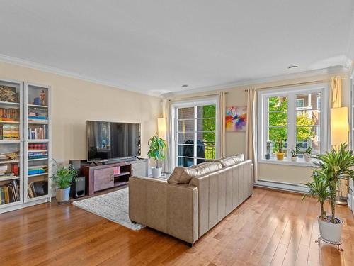 Salon - 4-5751 Boul. Grande-Allée, Brossard, QC - Indoor Photo Showing Living Room