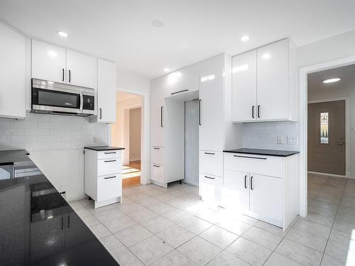 Cuisine - 38 Rue Charlevoix, Kirkland, QC - Indoor Photo Showing Kitchen