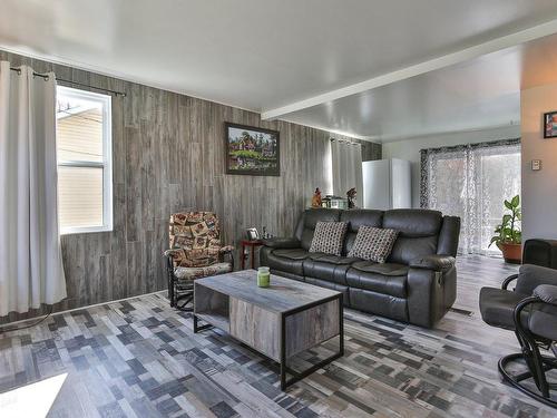 Salon - 32 Ch. Du Grand-Bernier S., Saint-Jean-Sur-Richelieu, QC - Indoor Photo Showing Living Room