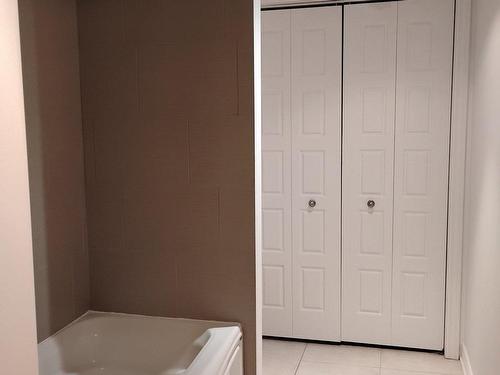 Bathroom - 102-490 17E Rue, Shawinigan, QC - Indoor