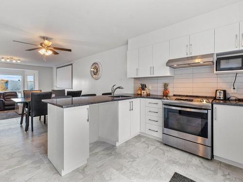 Cuisine - 760  - 764 Rue De L'Harmonie, Laval (Duvernay), QC - Indoor Photo Showing Kitchen