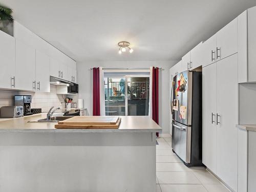 Cuisine - 760  - 764 Rue De L'Harmonie, Laval (Duvernay), QC - Indoor Photo Showing Kitchen With Double Sink