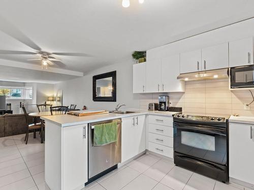 Cuisine - 760  - 764 Rue De L'Harmonie, Laval (Duvernay), QC - Indoor Photo Showing Kitchen