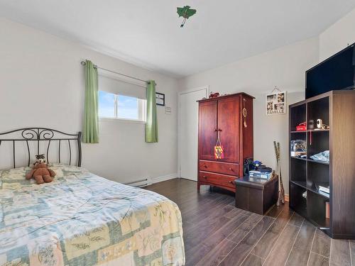 Chambre Ã Â coucher - 760  - 764 Rue De L'Harmonie, Laval (Duvernay), QC - Indoor Photo Showing Bedroom