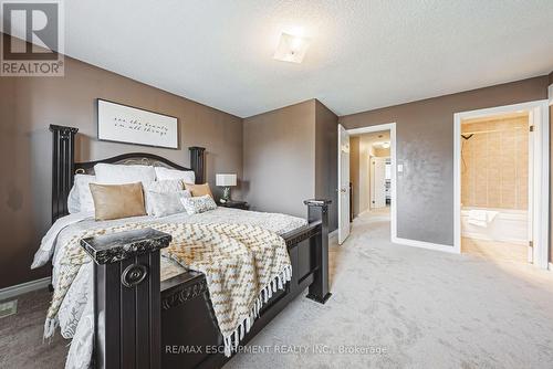 39 Thames Way, Hamilton, ON - Indoor Photo Showing Bedroom