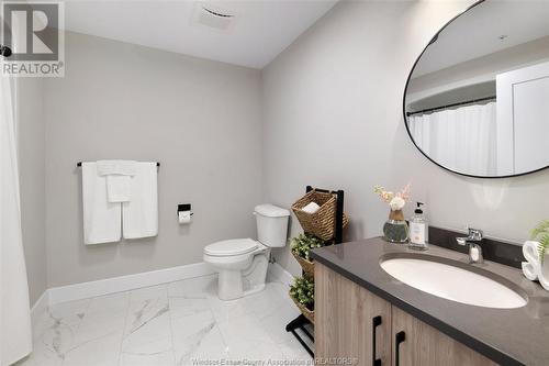 140 Main Street East Unit# 201, Kingsville, ON - Indoor Photo Showing Bathroom