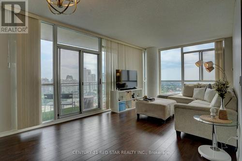 1908 - 225 Webb Drive, Mississauga, ON - Indoor Photo Showing Living Room