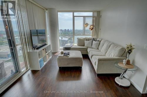 1908 - 225 Webb Drive, Mississauga, ON - Indoor Photo Showing Living Room