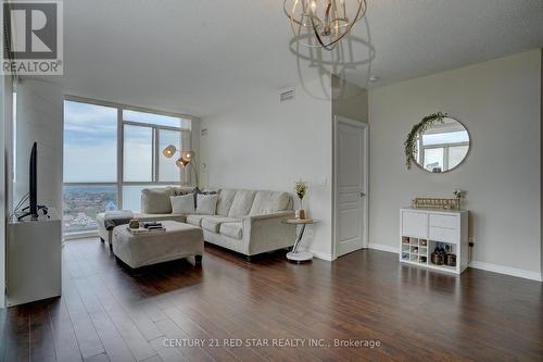 1908 - 225 Webb Drive, Mississauga, ON - Indoor Photo Showing Living Room